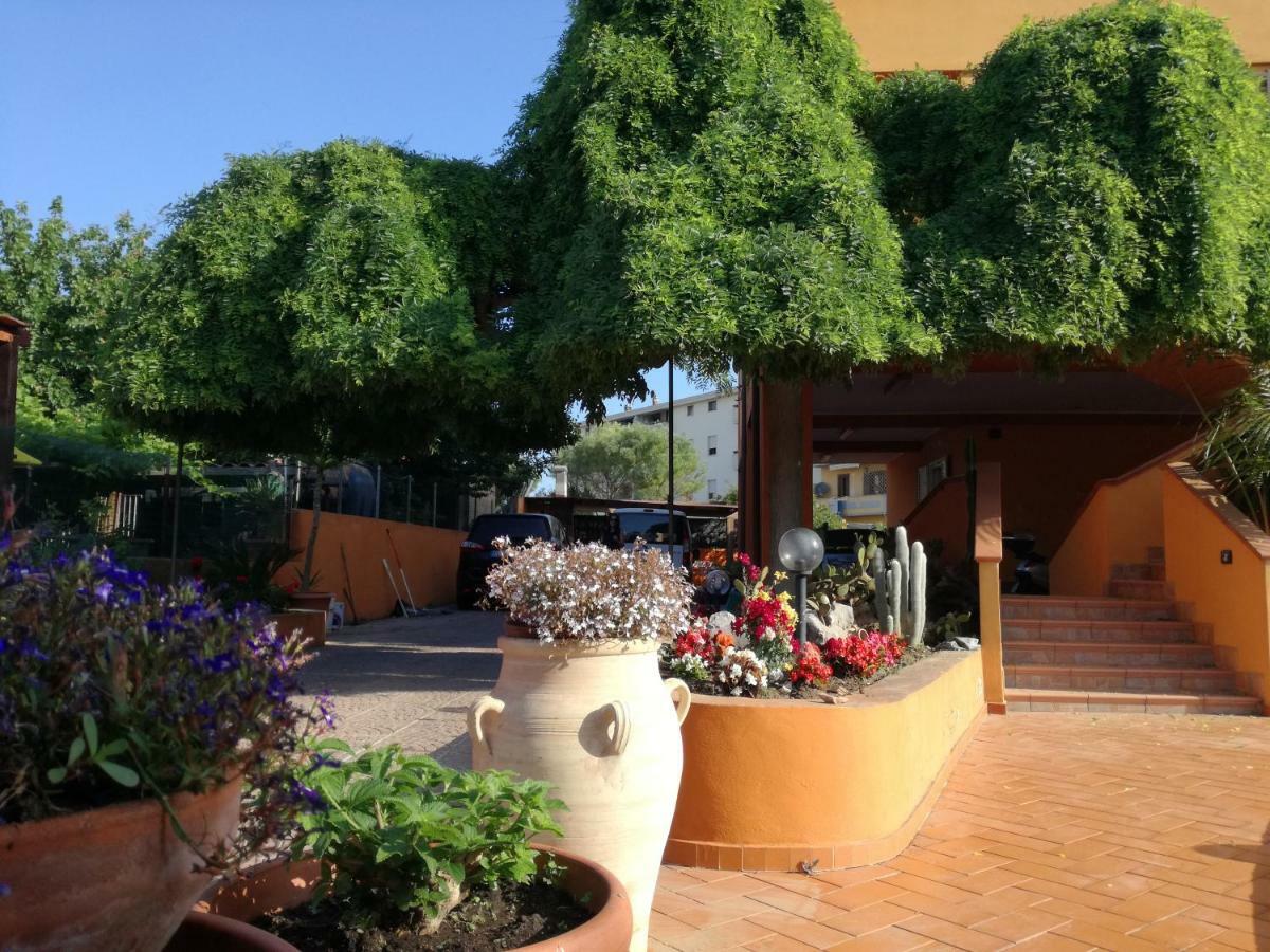 Casa Vacanze Villa Carmela Porto Torres Exterior photo